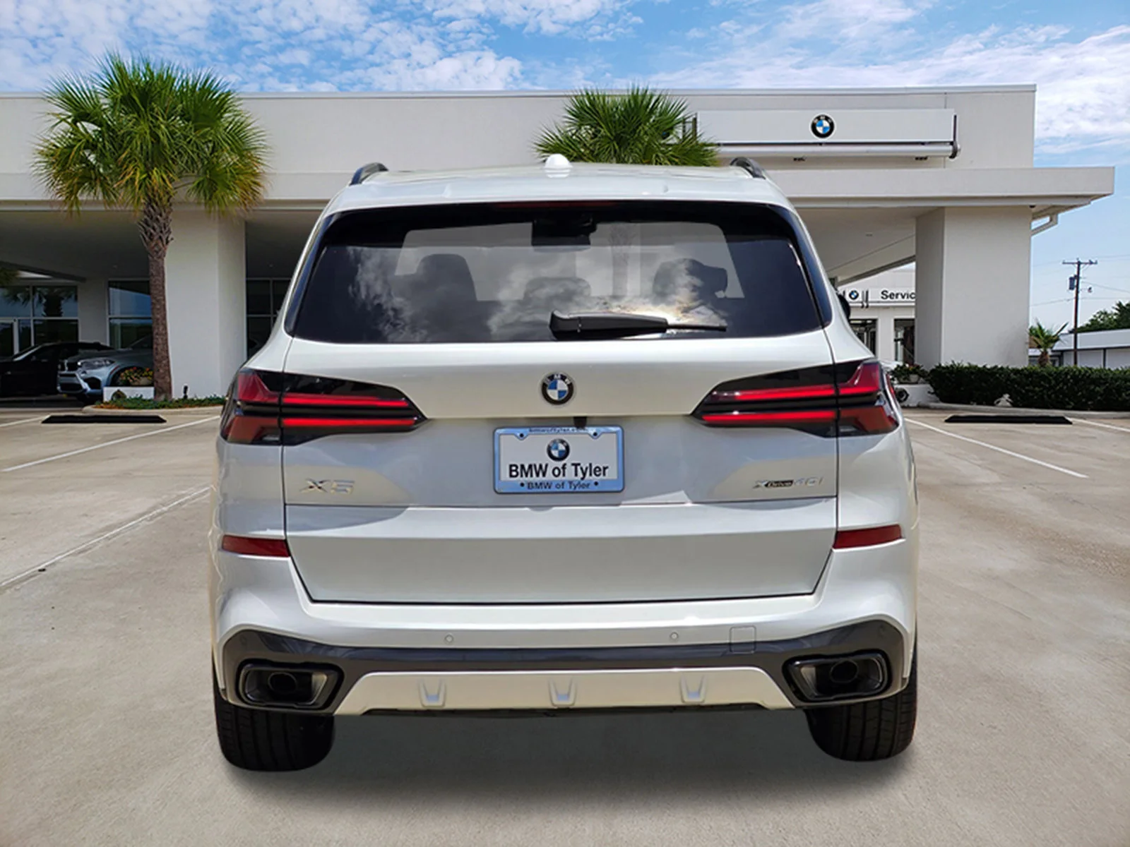 New 2026 0A96 Mineral White Metallic BMW xDrive40i image 5