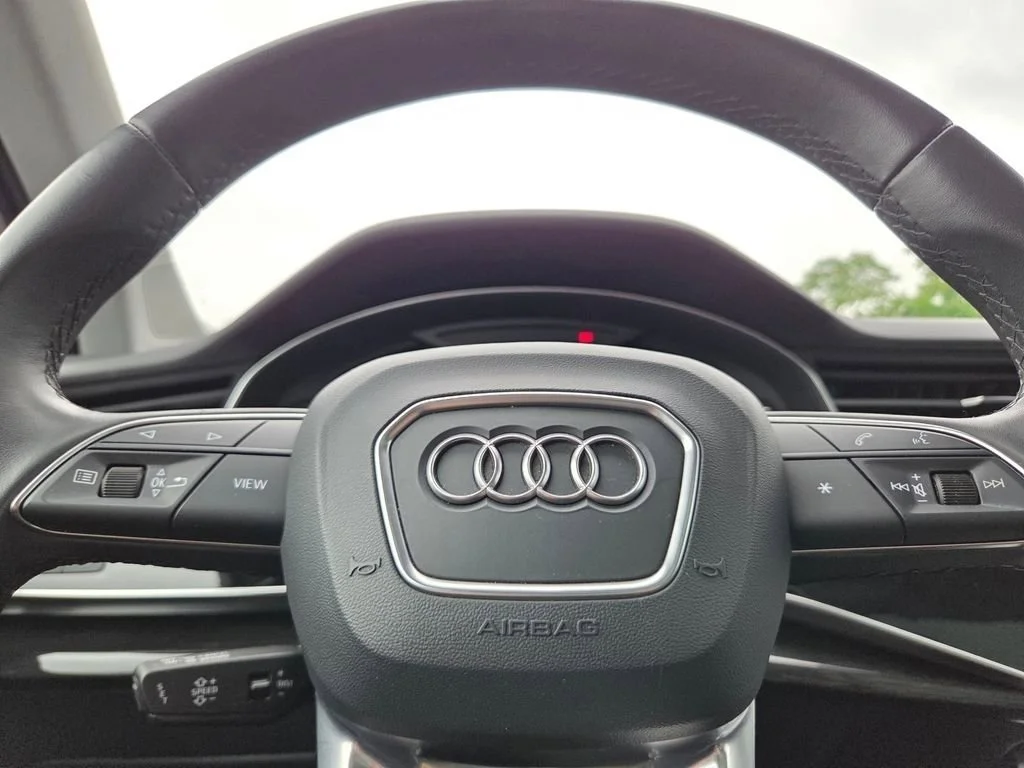 Used 2023 Mythos Black Metallic Audi Premium Plus image 37