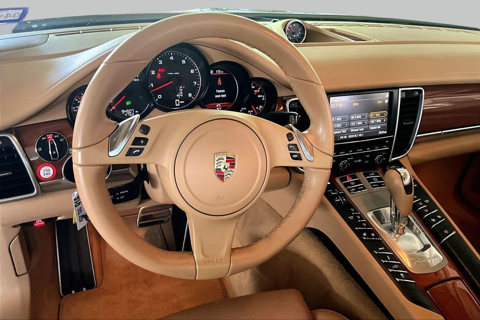 Used 2014 Yachting Blue Metallic Porsche  image 16