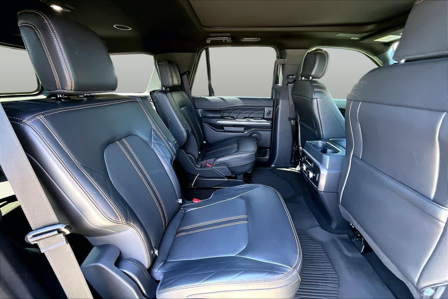 Used 2024 Agate Black Metallic Ford Platinum image 20