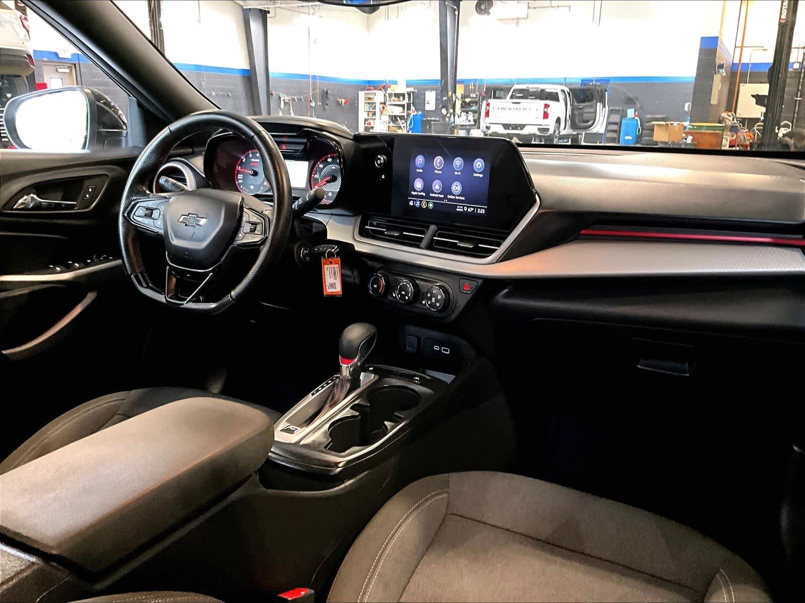 2024 Chevrolet Trax RS - Photo 14