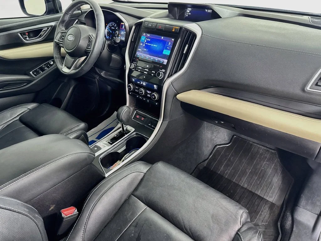 Used 2020 Ice Silver Metallic Subaru Limited image 37