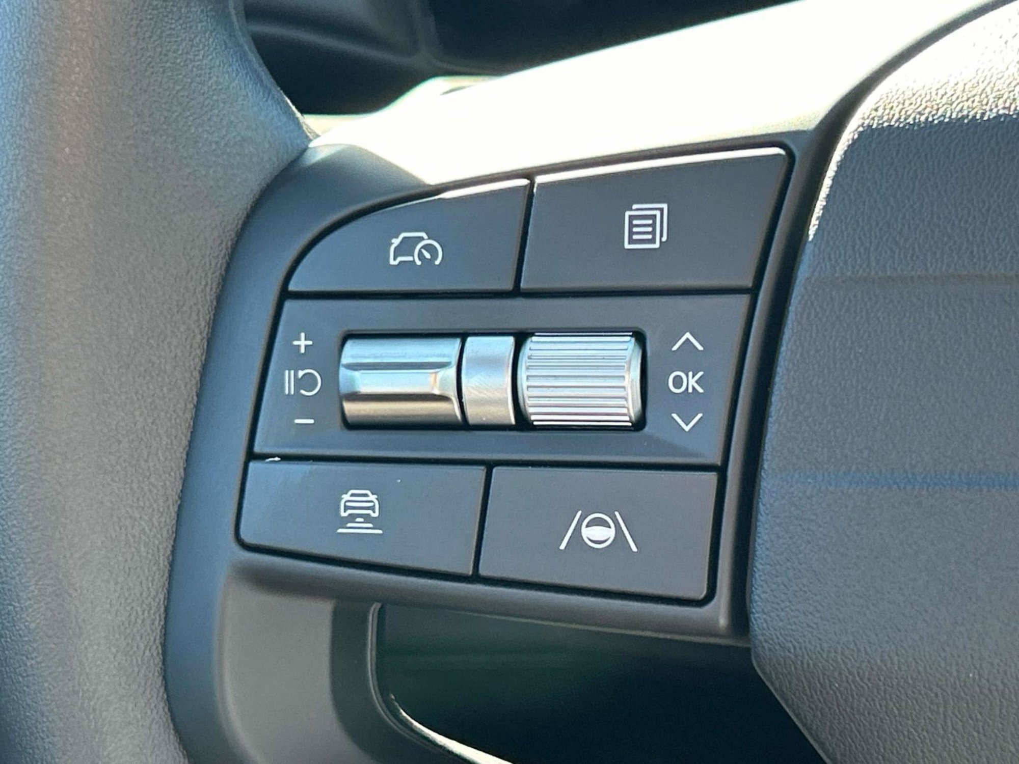 New 2027 Interstellar Gray Kia LX image 21