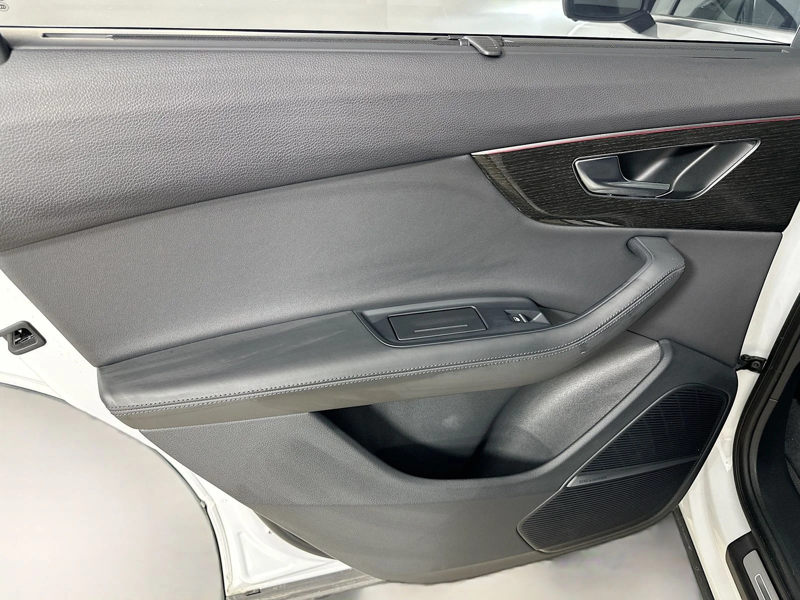 Used 2021 White Audi  image 35