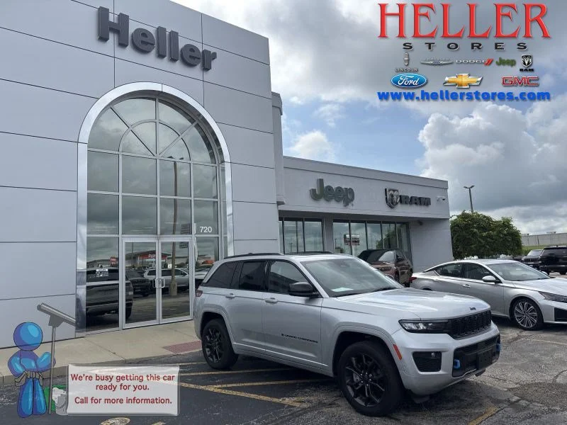 Used 2024 Silver Zynith Jeep 4xe image 1