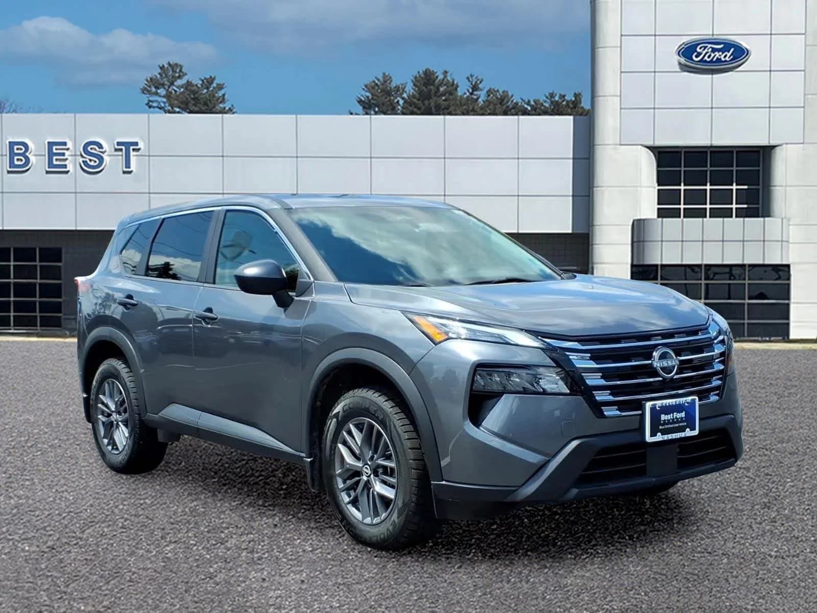 Used 2024 Gun Metallic Nissan S image 9