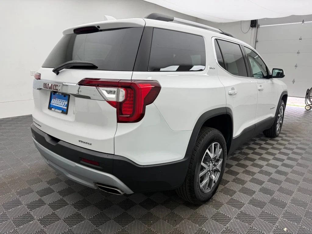 Used 2023 White GMC SLT image 8