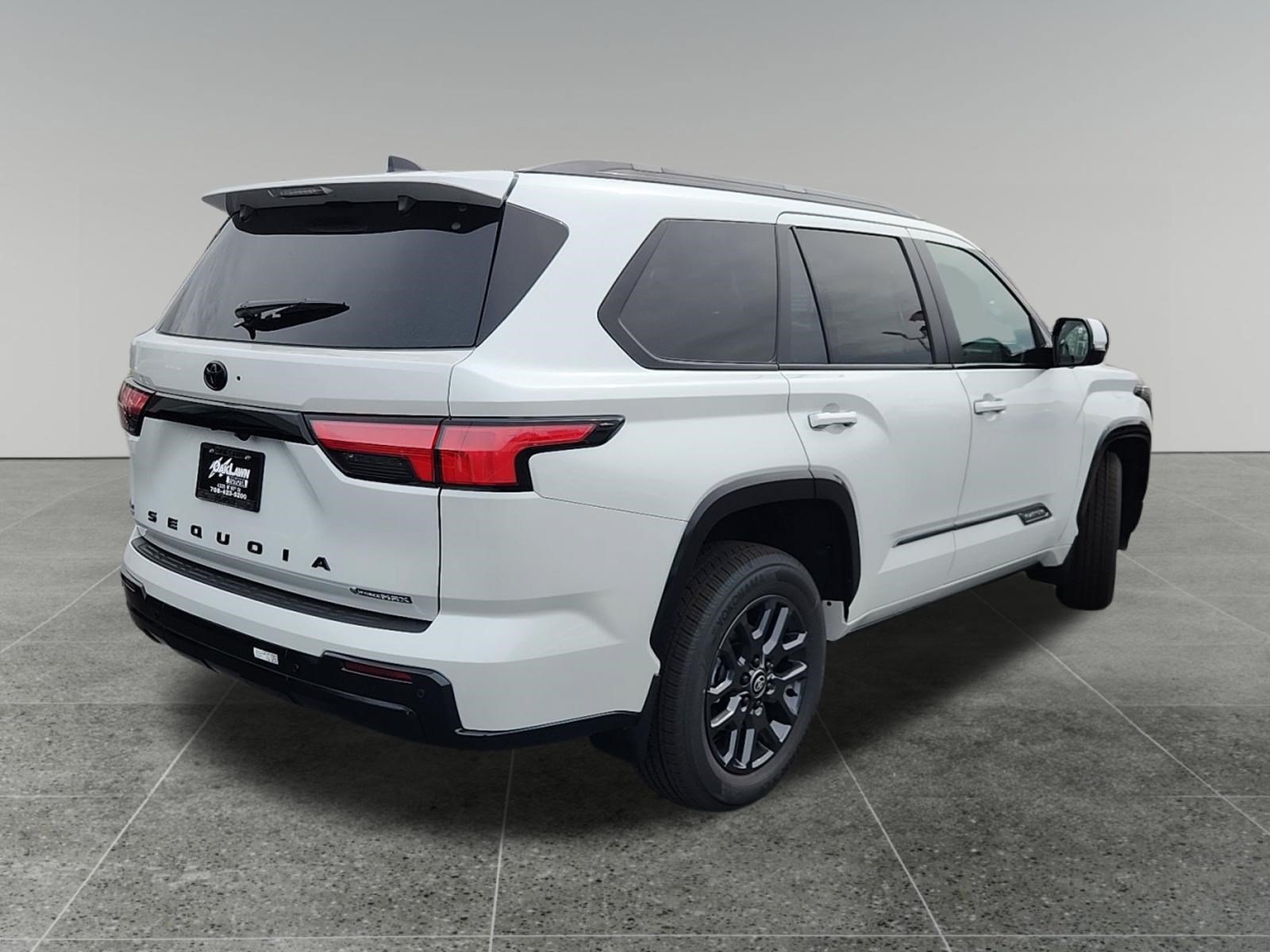 New 2026 Wind Chill Pearl <sup>1</sup> Toyota  Platinum image 7