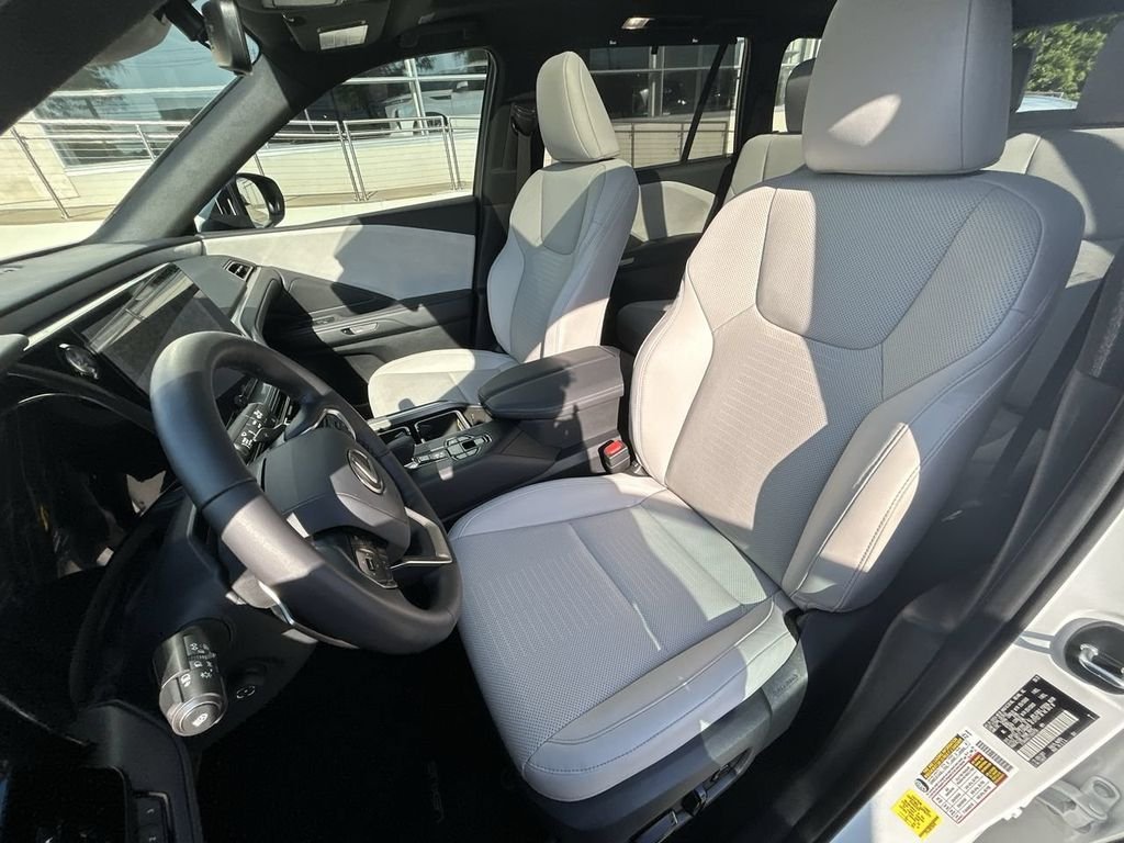 Used 2026 Pearl Lexus 350 Premium image 15