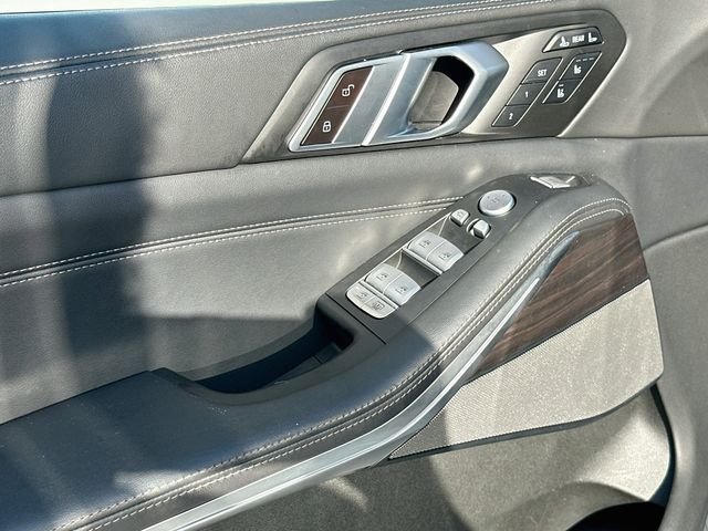 Certified Used 2024 Gray BMW xDrive40i image 18