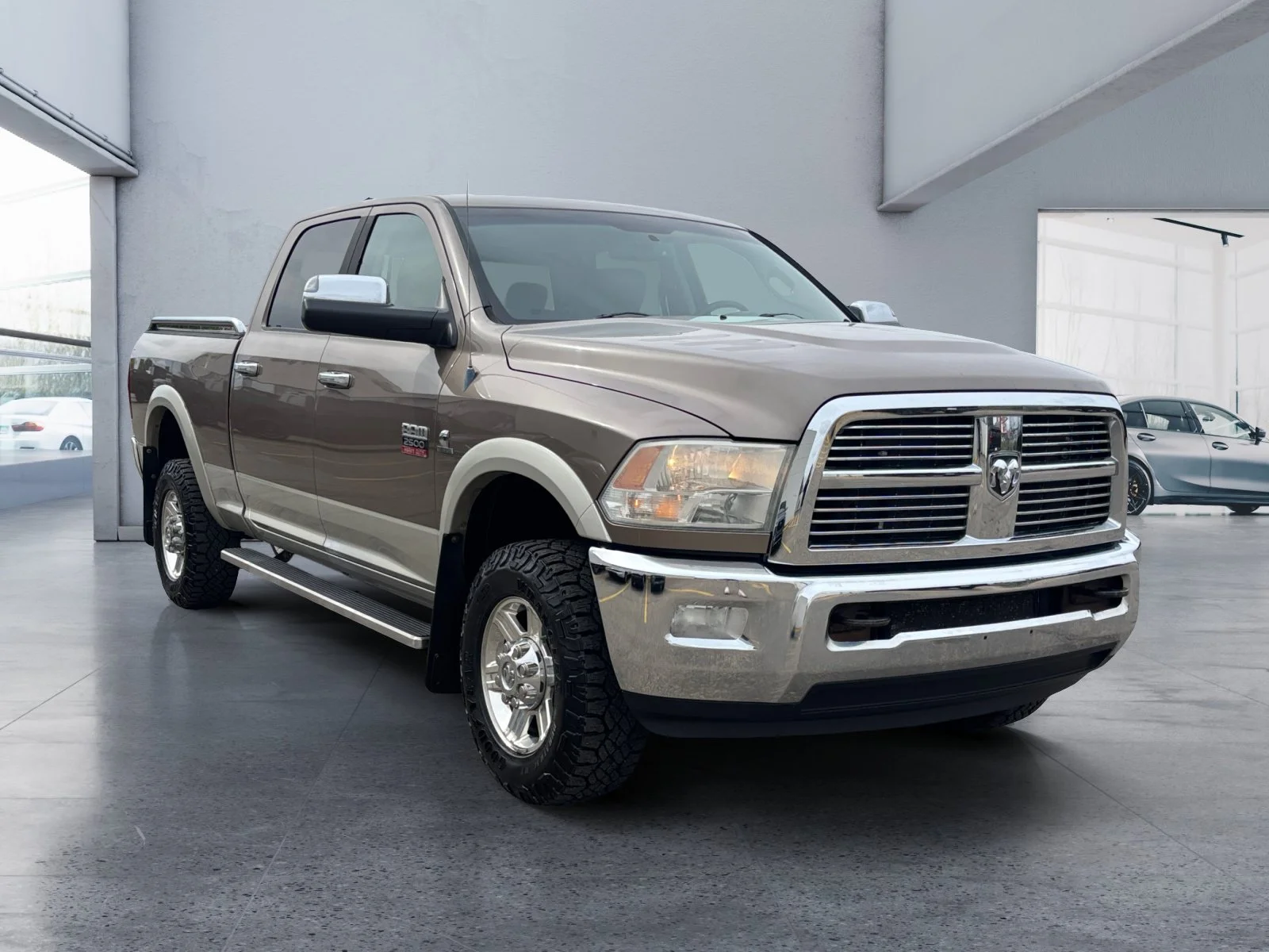 Used 2010 BROWN Dodge Laramie image 7