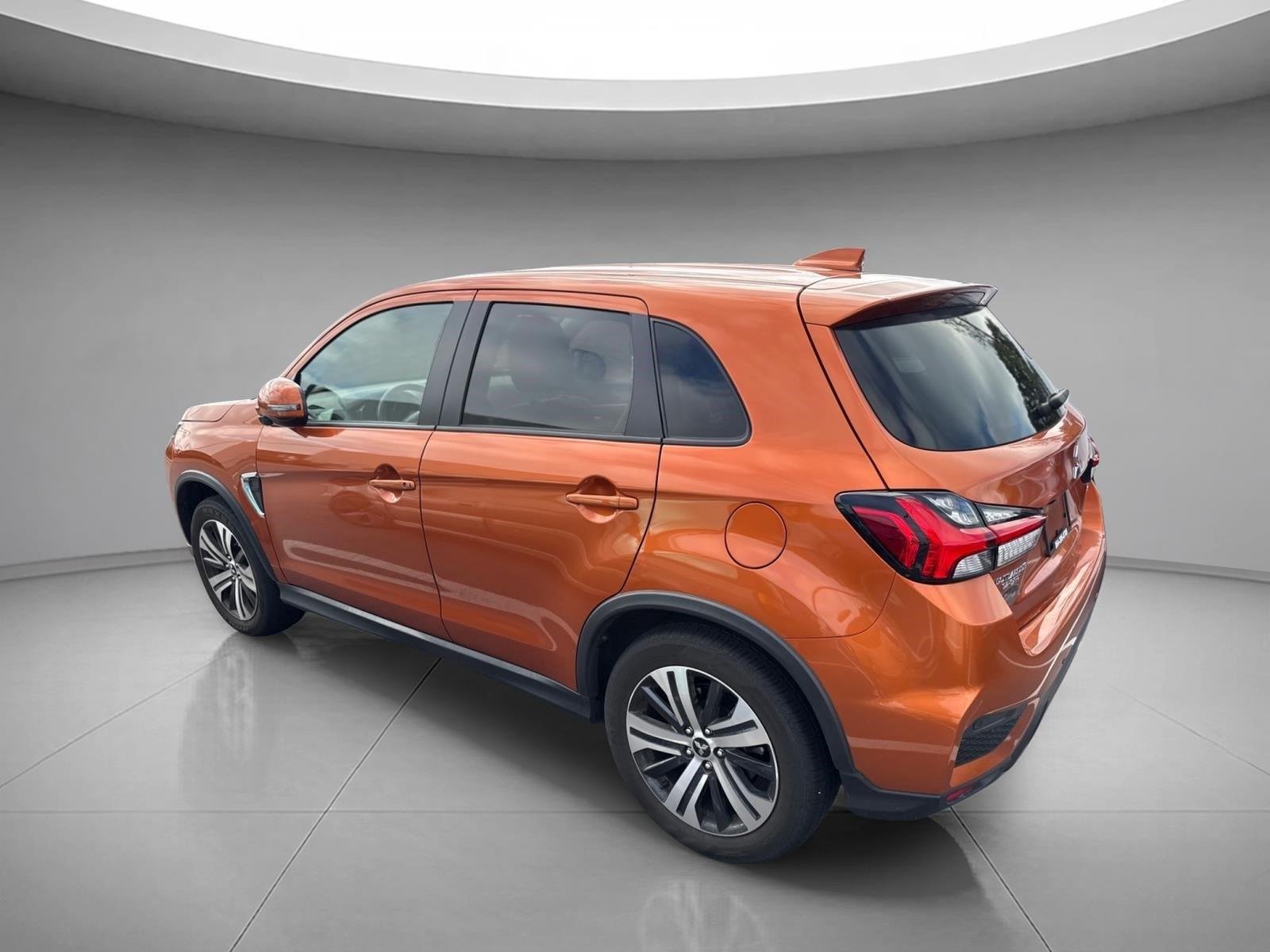 Used 2023 Sunshine Orange Metallic Mitsubishi ES image 8