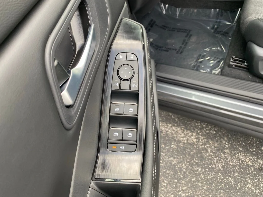 2026 Nissan Rogue SV - Photo 14