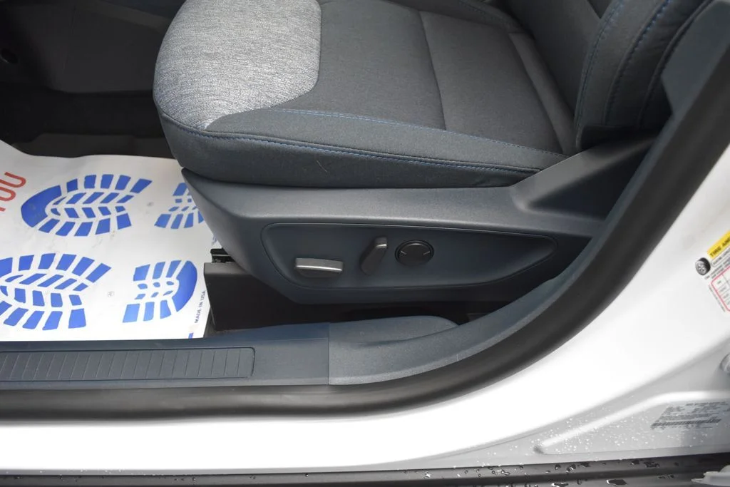 New 2026 White Ford XLT image 16