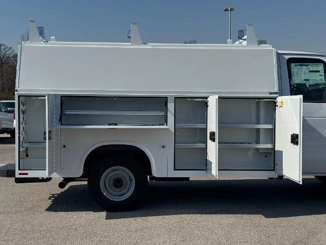 New 2026 Oxford White Ford E-350 SRW image 7