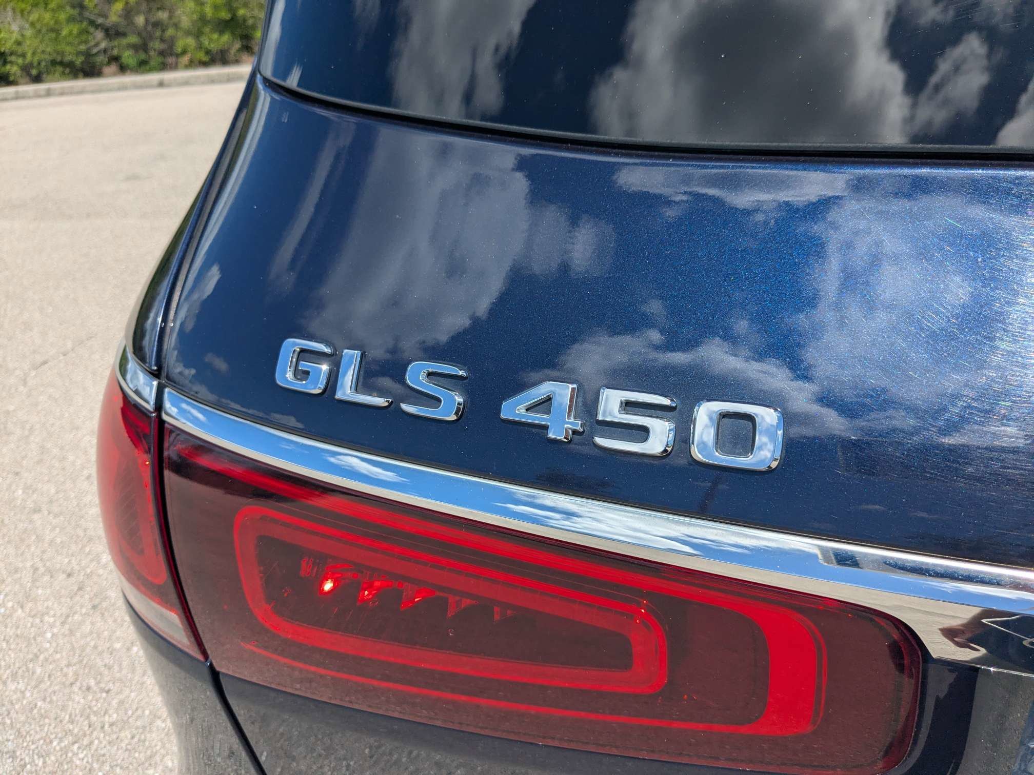 Used 2020 Brilliant Blue Metallic Mercedes-Benz GLS 450 image 13