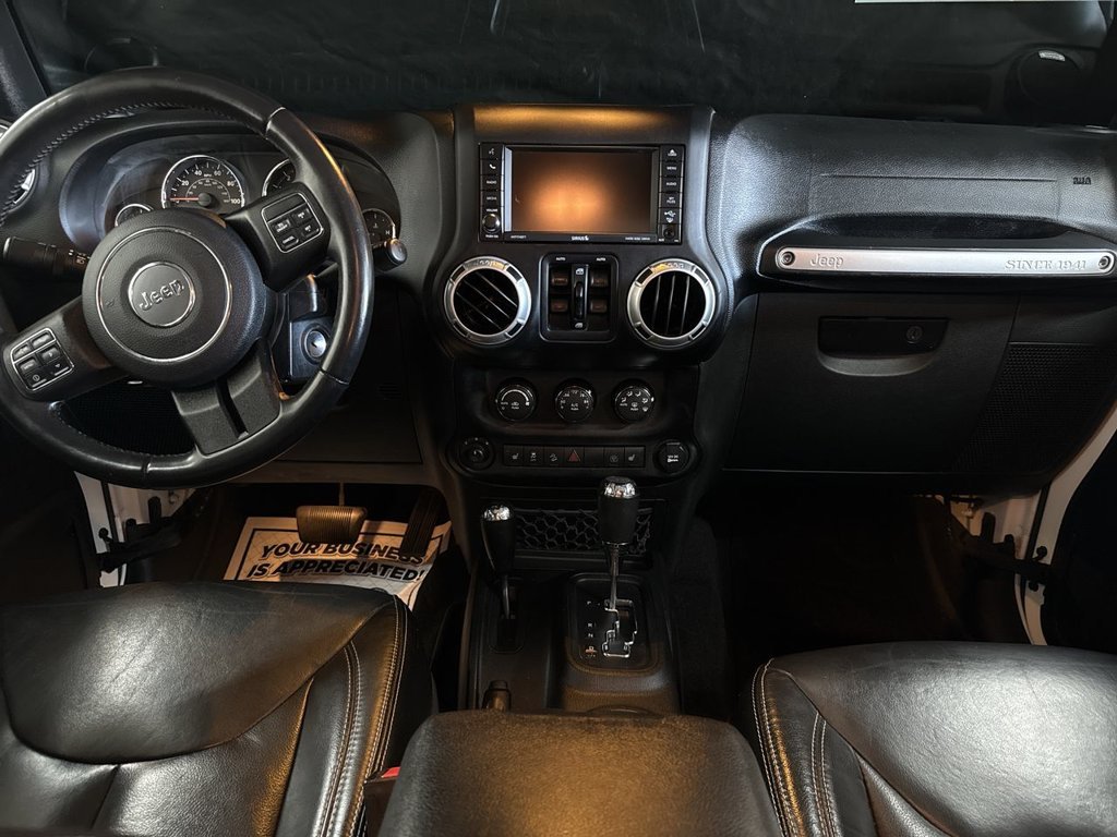 Used 2017 Bright White Clearcoat Jeep Unlimited Sahara image 17