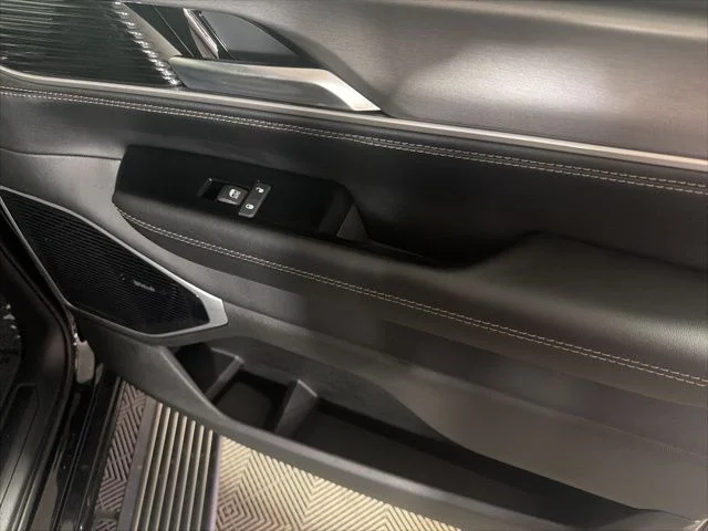 New 2026 High Gloss Black Exterior Paint Jeep Grand Wagoneer image 30