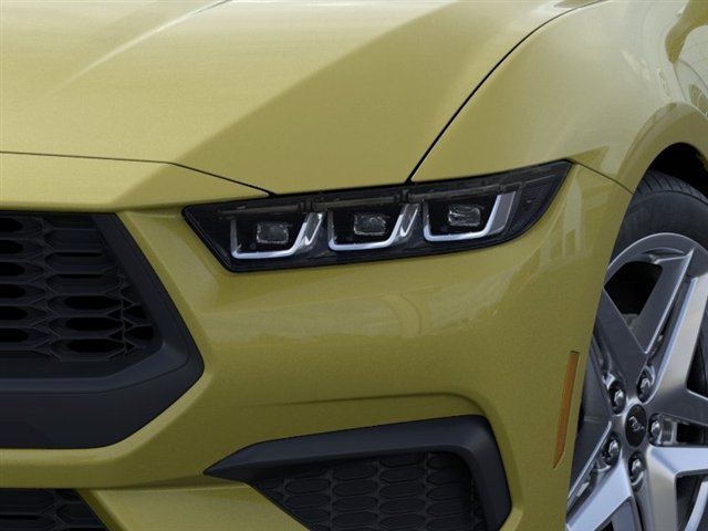 2025 Ford Mustang EcoBoost Premium Convertible - Photo 18