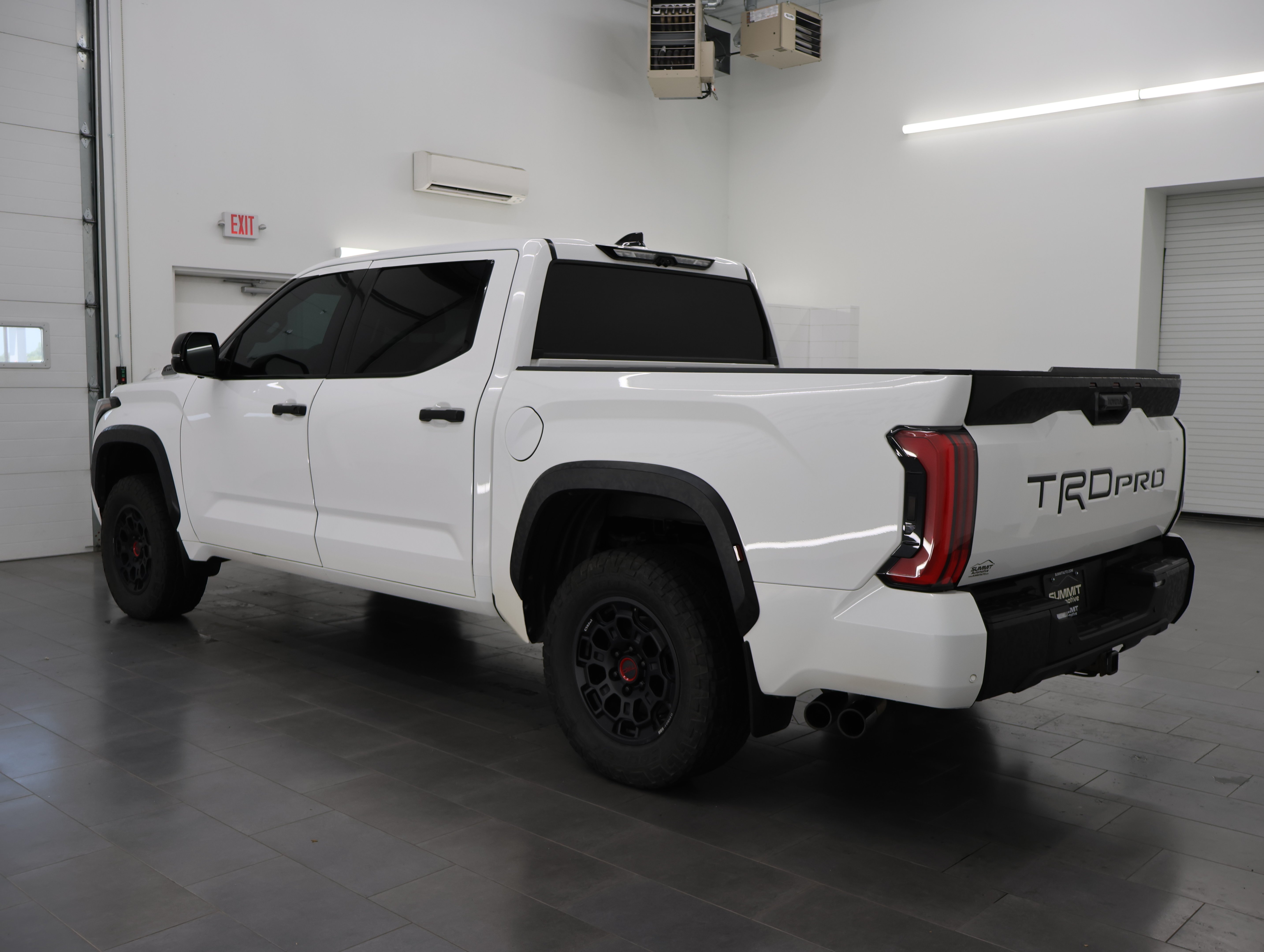 Used 2023 Ice Cap Toyota 4x4 CrewMax TRD Pro Hybrid: CREWMAX-SHORT-TRD PRO HYBRID-PANO-ADAPTIVE CRUISE-360 CAM-1 OWNER image 5