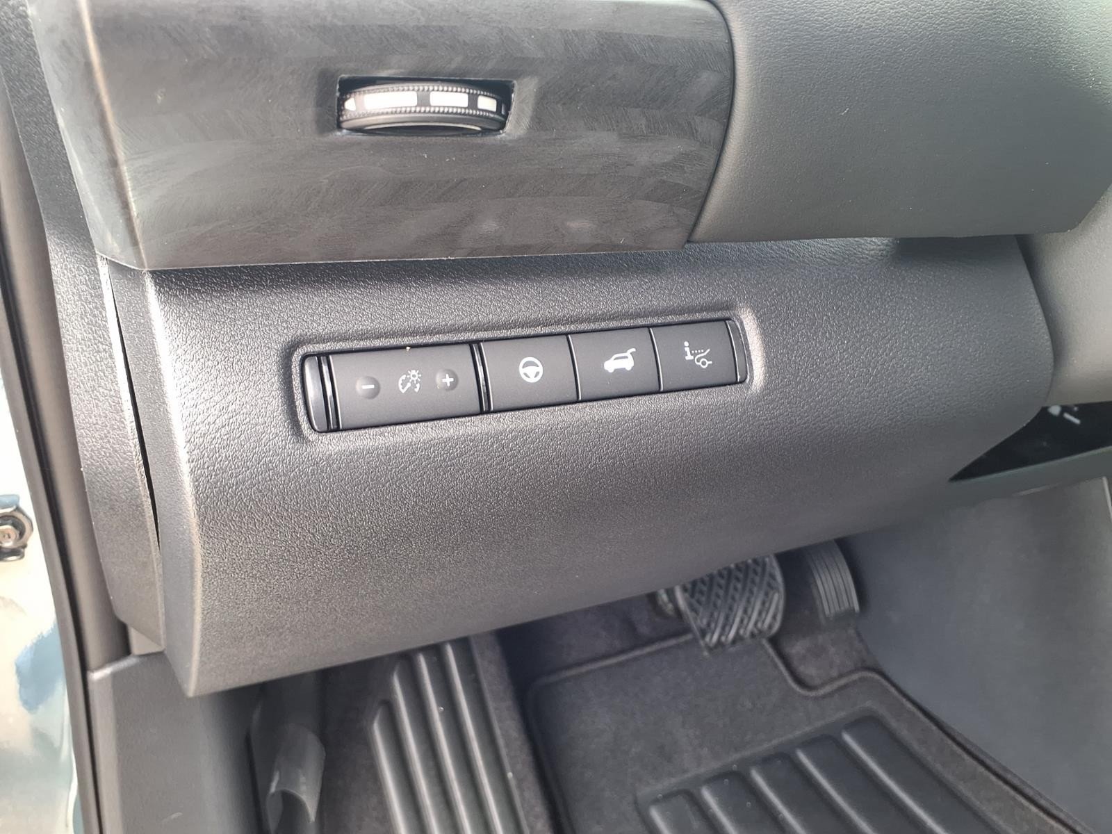 2026 Nissan Pathfinder Platinum Green at Robbins Nissan