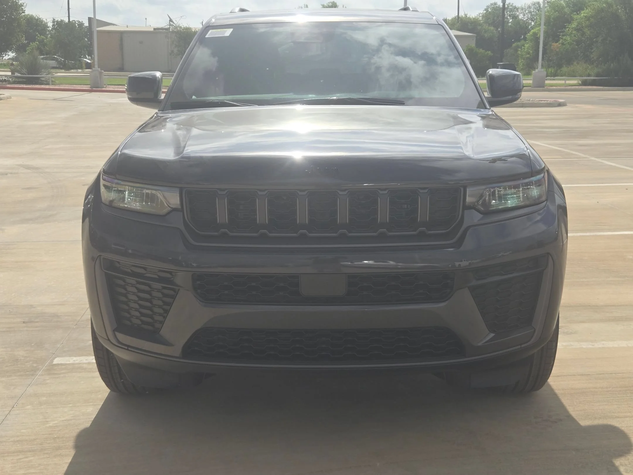 New 2026 Baltic Gray Metallic Clearcoat Jeep Laredo Altitude image 8