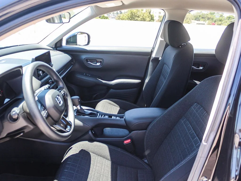 Certified Used 2025 Crystal Black Pearl Honda LX image 18