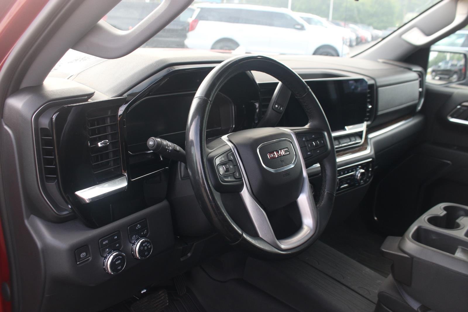 Used 2023 Volcanic Red Tintcoat GMC Elevation image 17