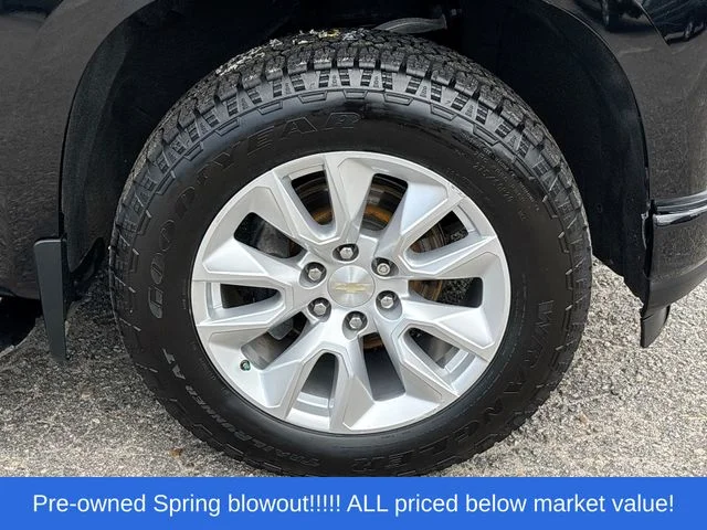 Used 2021 Black Chevrolet Custom image 12