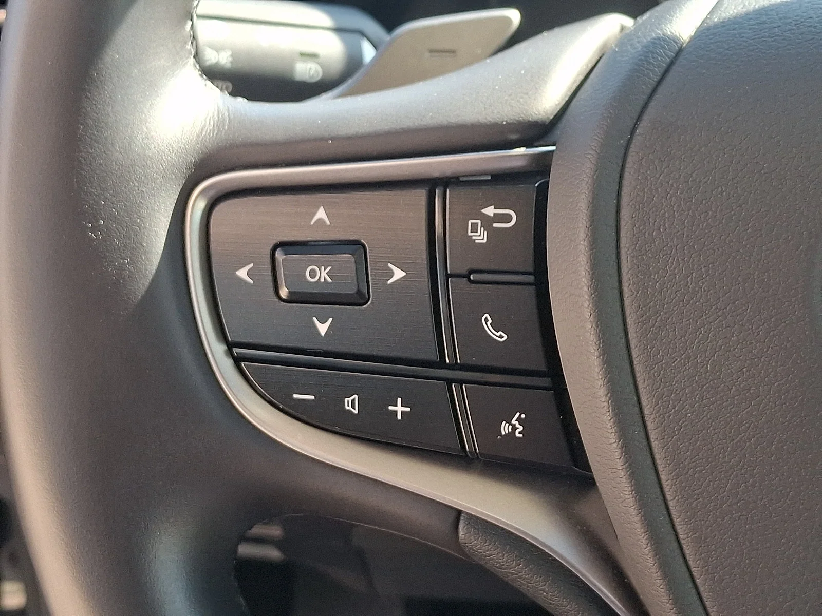 Certified Used 2024 CAVIAR Lexus  image 22