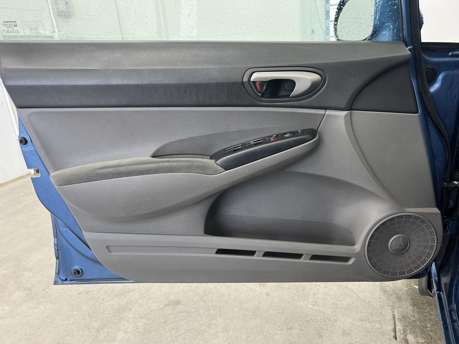 Used 2008 Royal Blue Pearl Honda LX image 11