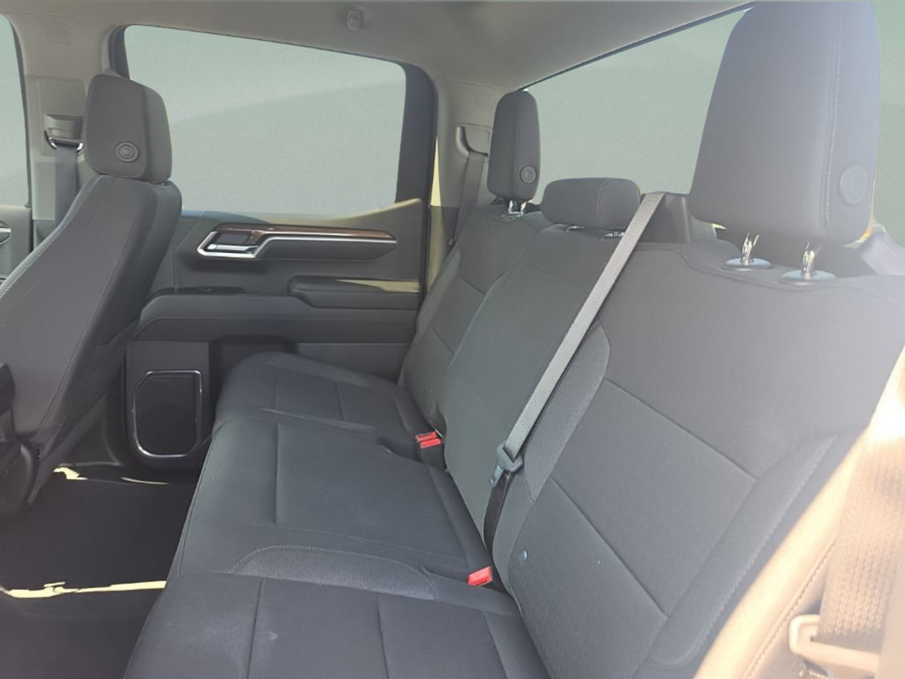 Used 2025 Summit White Chevrolet LT image 23
