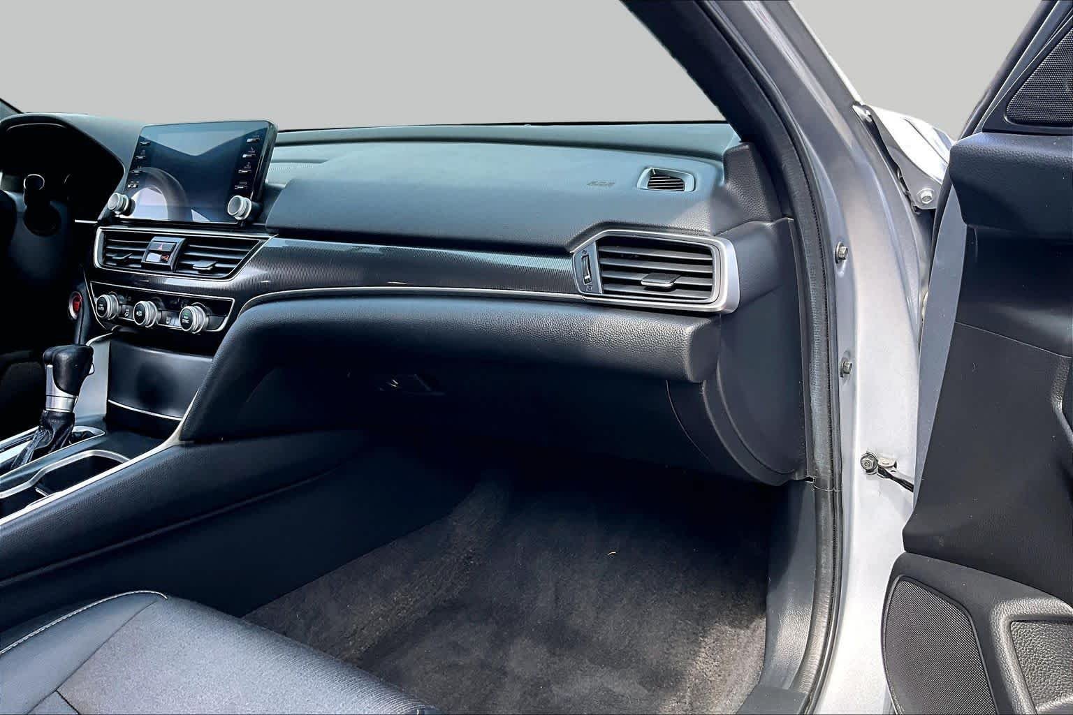 Used 2020 Lunar Silver Metallic Honda Sport image 19