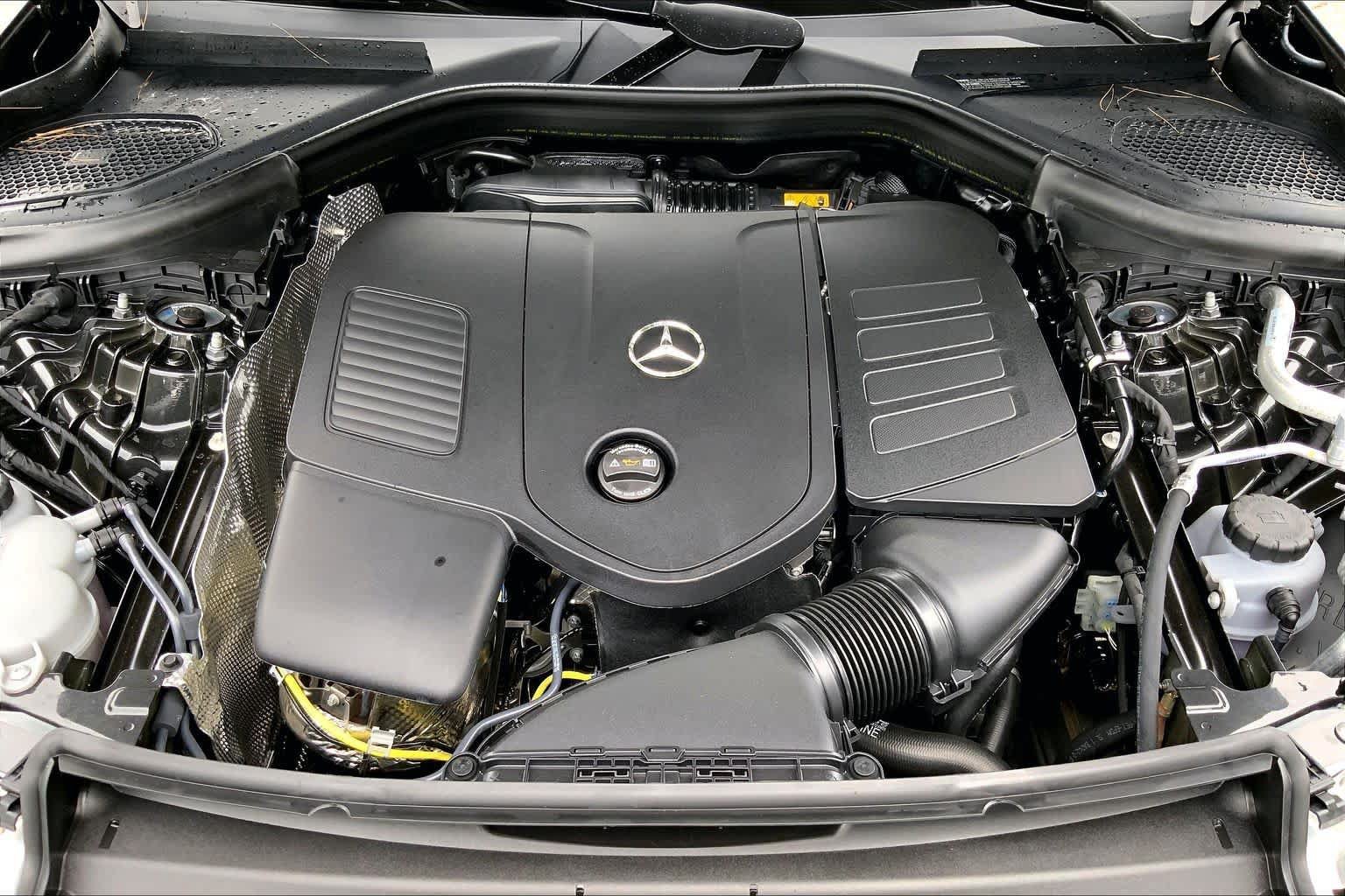 New 2026 Graphite Grey Metallic Mercedes-Benz GLC 300 image 20
