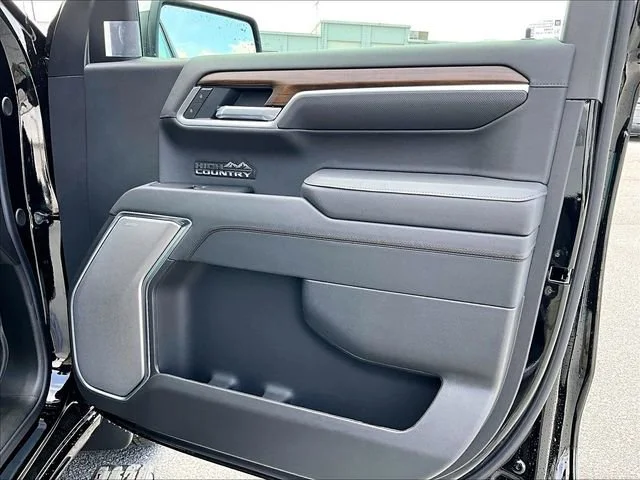 New 2026 Black Chevrolet High Country image 28