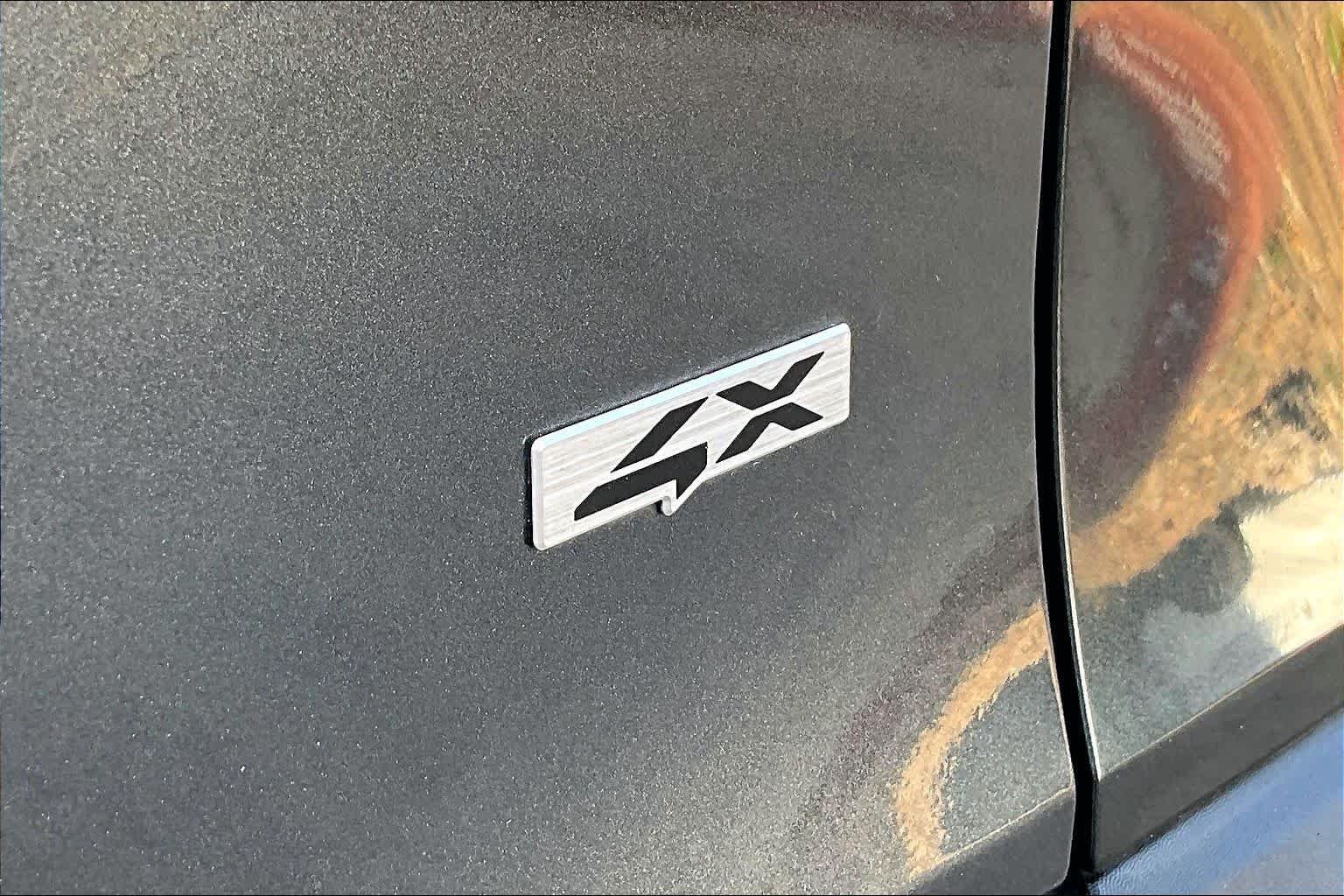 Used 2024 Gravity Gray Kia SX image 10