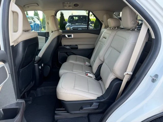 Certified Used 2020 White Metallic Ford XLT image 19