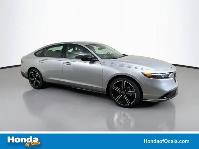New 2026 Solar Silver Metallic Honda SE image 1