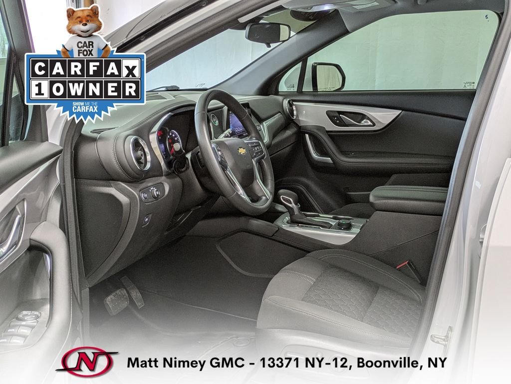 Used 2021 White Chevrolet LT image 3