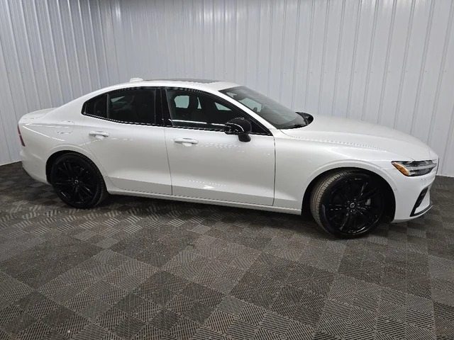 2024 Volvo S60 B5 Plus Black Edition