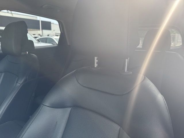 Used 2023 White Kia EX image 5