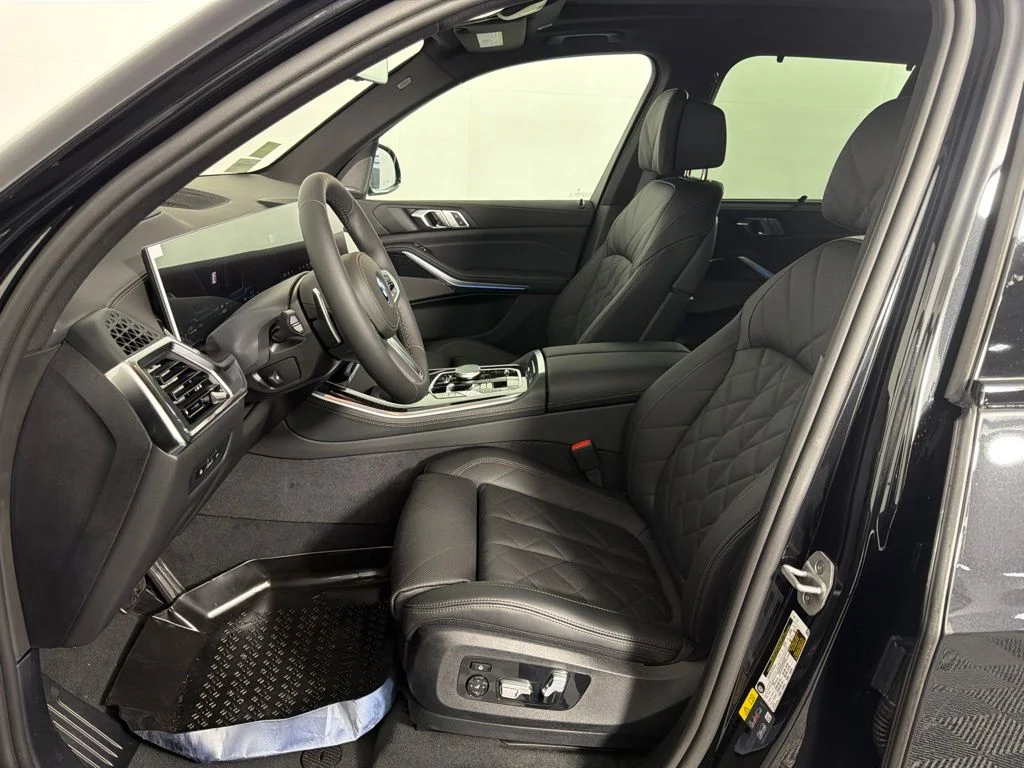 Used 2026 Black Sapphire Metallic BMW xDrive50e image 22