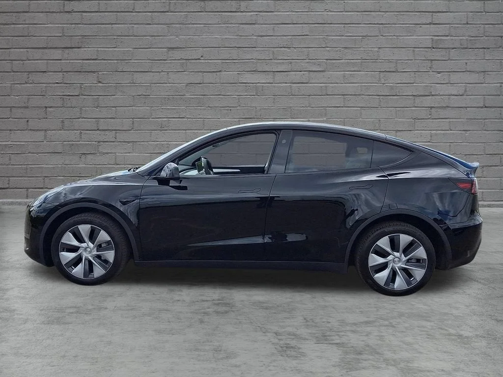 Used 2023  Tesla Long Range image 35