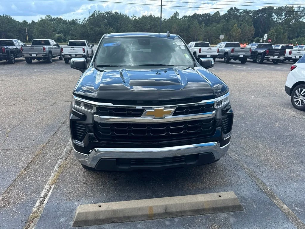 Used 2024 Black Chevrolet LT image 6