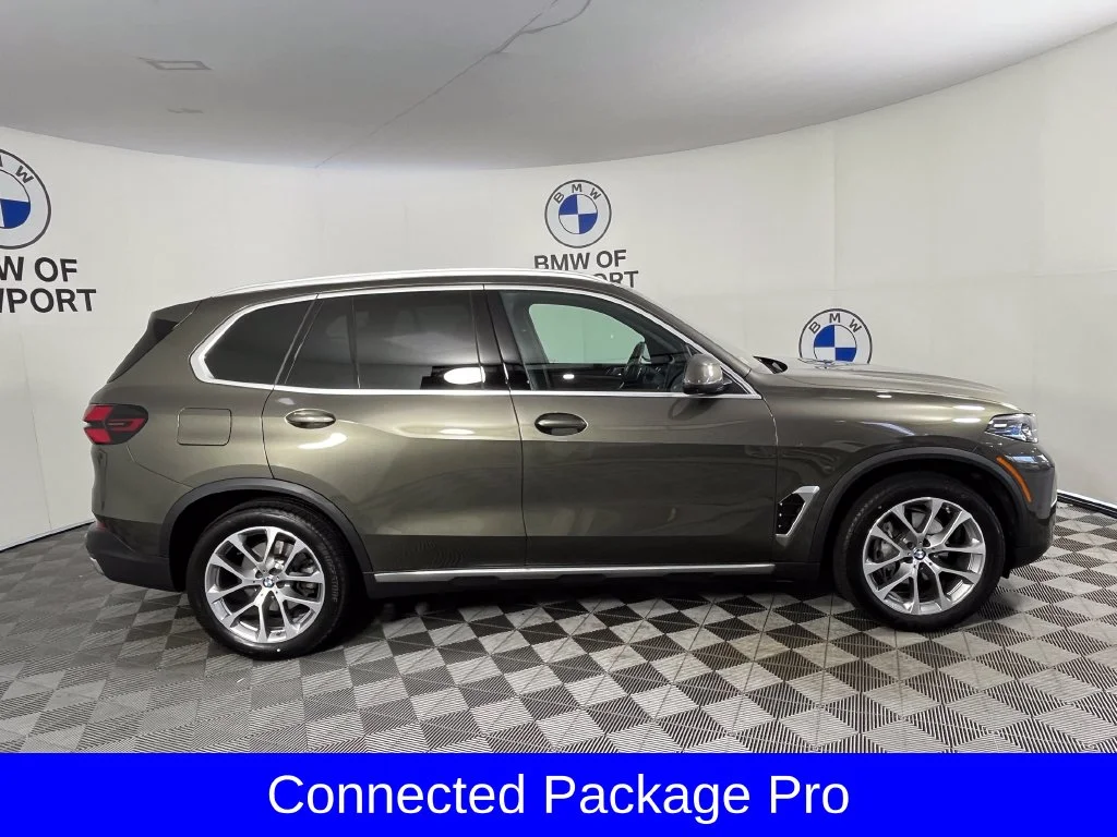 Certified Used 2025 Green Metallic BMW xDrive40i image 7