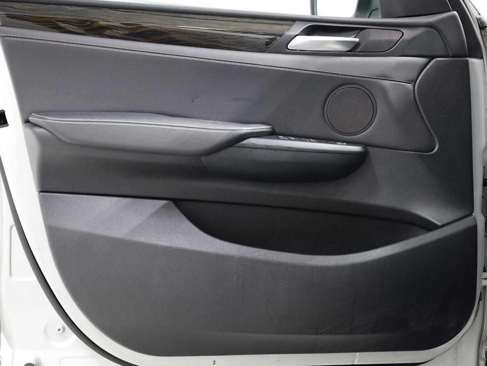Used 2014 Silver BMW xDrive35i image 16