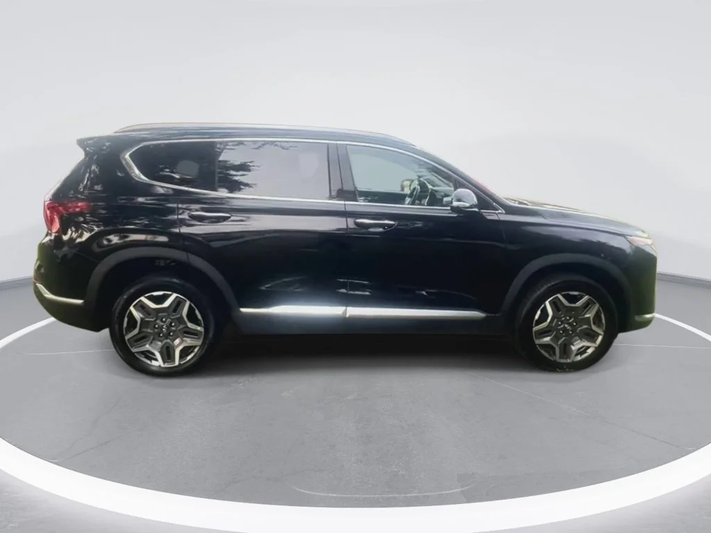 Used 2023 Black Hyundai SEL Convenience image 9