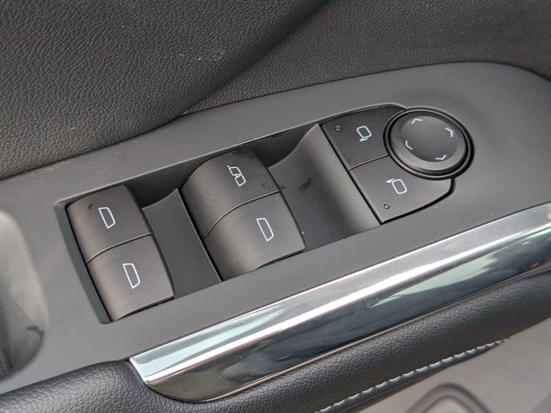2026 Chevrolet Traverse LT - Photo 19