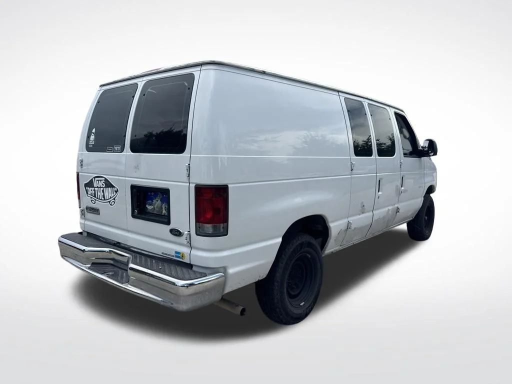 Used 2008  Ford Commercial image 5