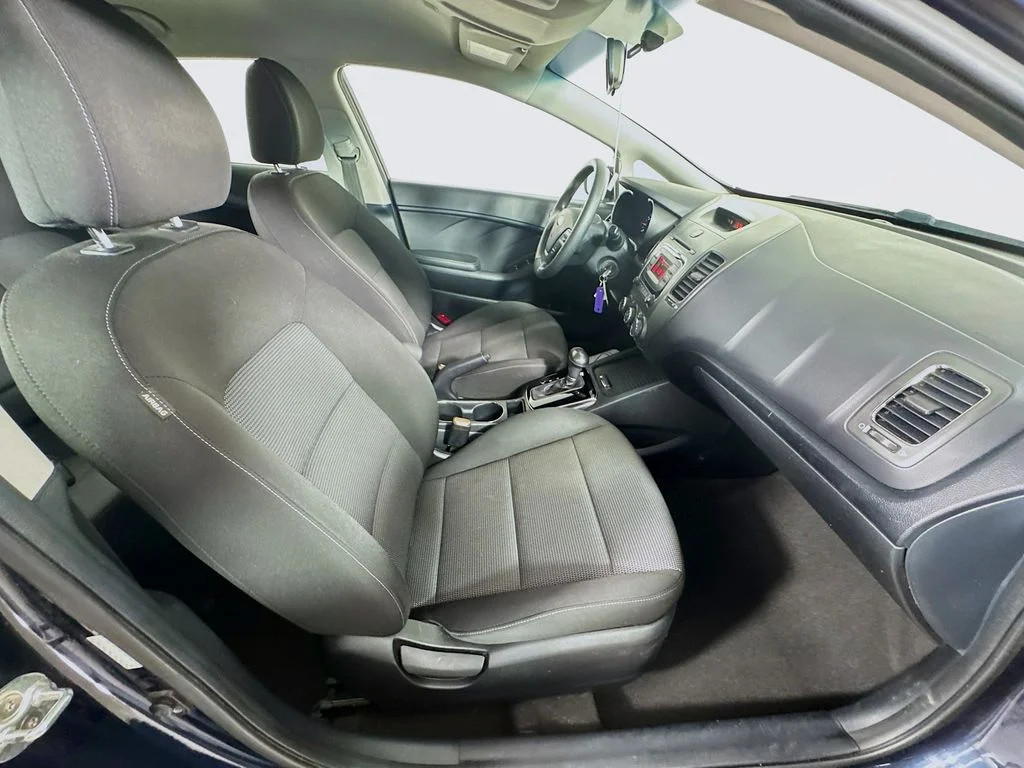Used 2017 Blue Kia LX image 32
